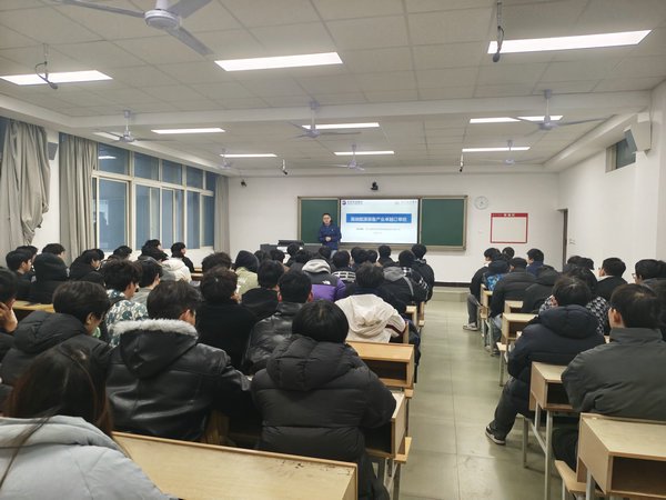 冕宁长征纪念馆内